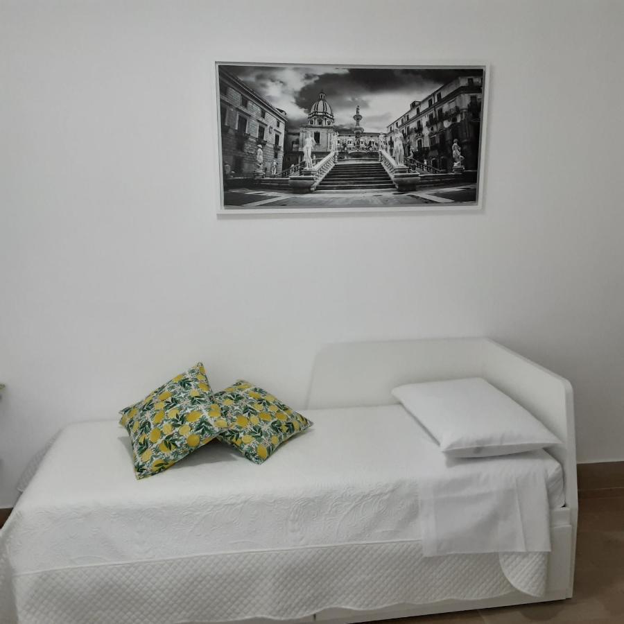 La Camera Di Stella - Ai Normanni Hotel ปาแลร์โม ภายนอก รูปภาพ