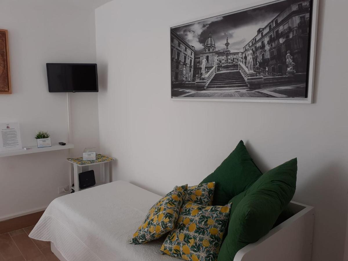 La Camera Di Stella - Ai Normanni Hotel ปาแลร์โม ภายนอก รูปภาพ