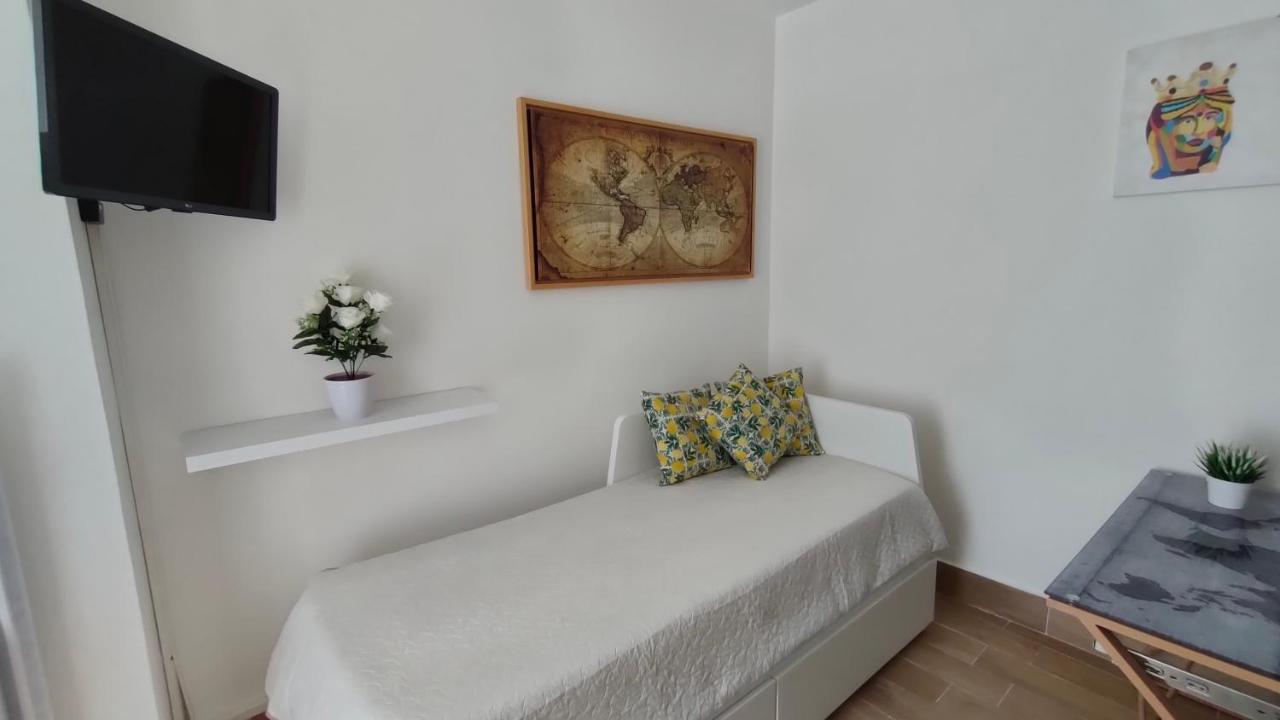 La Camera Di Stella - Ai Normanni Hotel ปาแลร์โม ภายนอก รูปภาพ