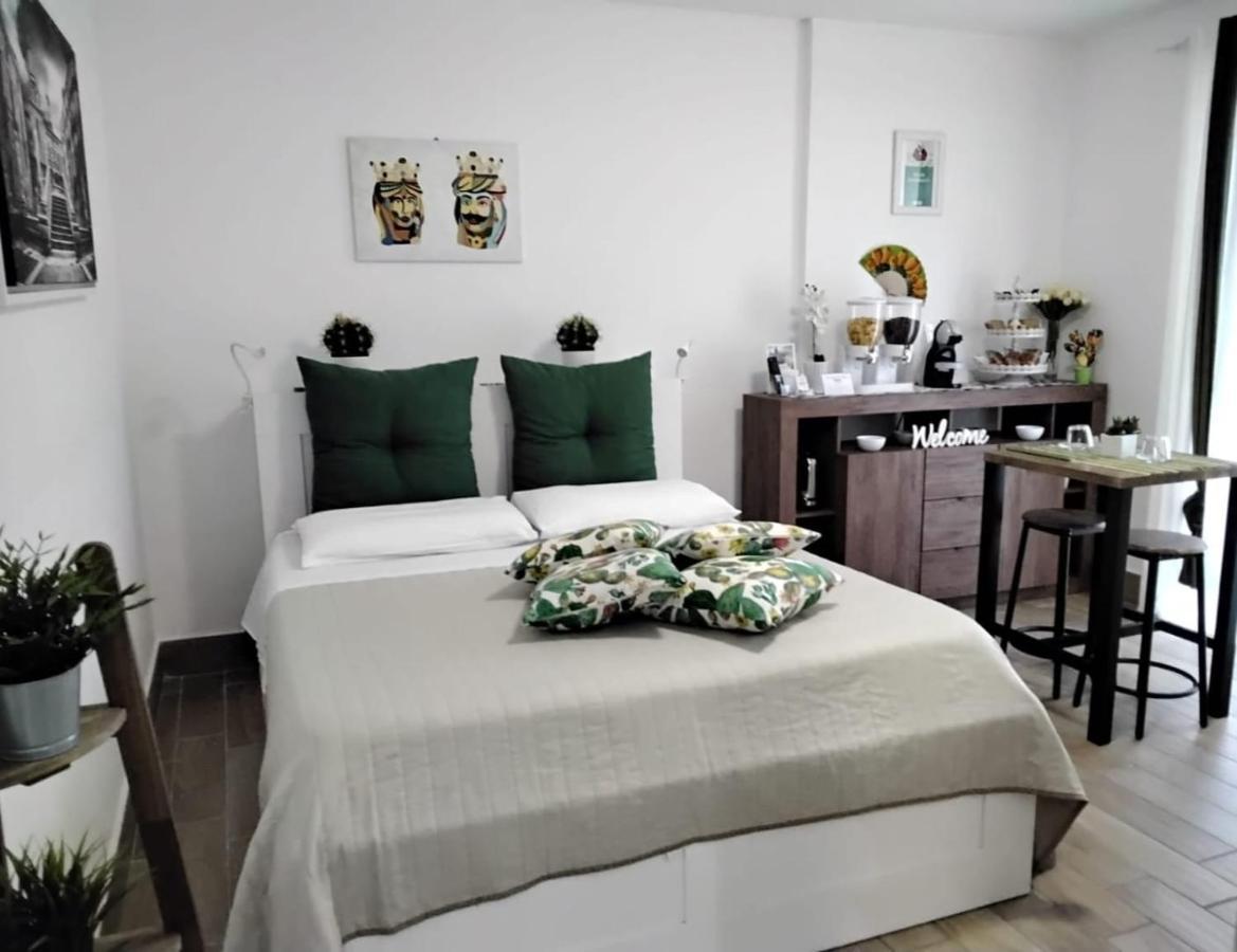 La Camera Di Stella - Ai Normanni Hotel ปาแลร์โม ภายนอก รูปภาพ
